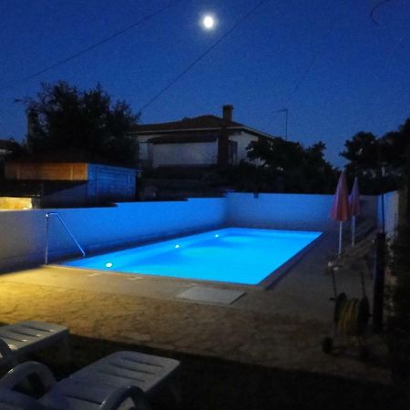 Apartment Pino Umag Buitenkant foto